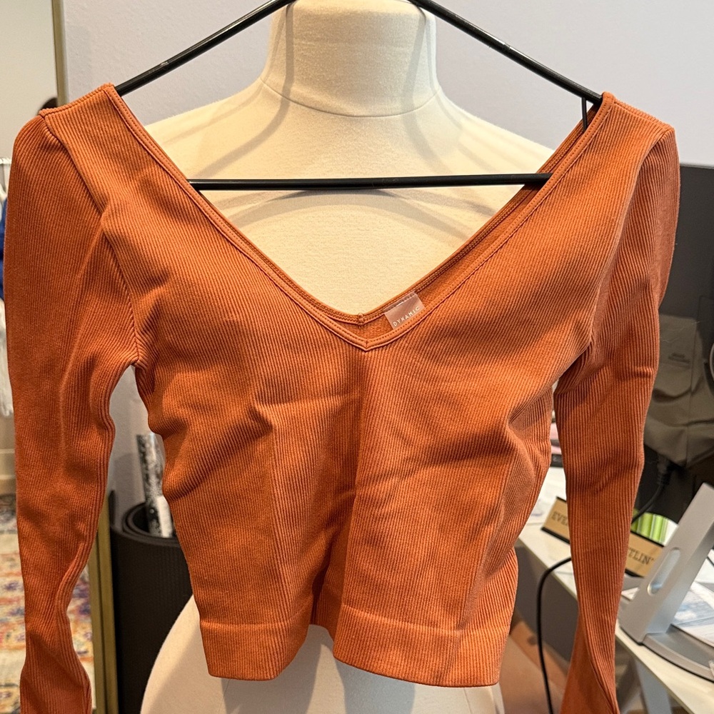 Women's V-Neck Ribbed Top - burnt orange.